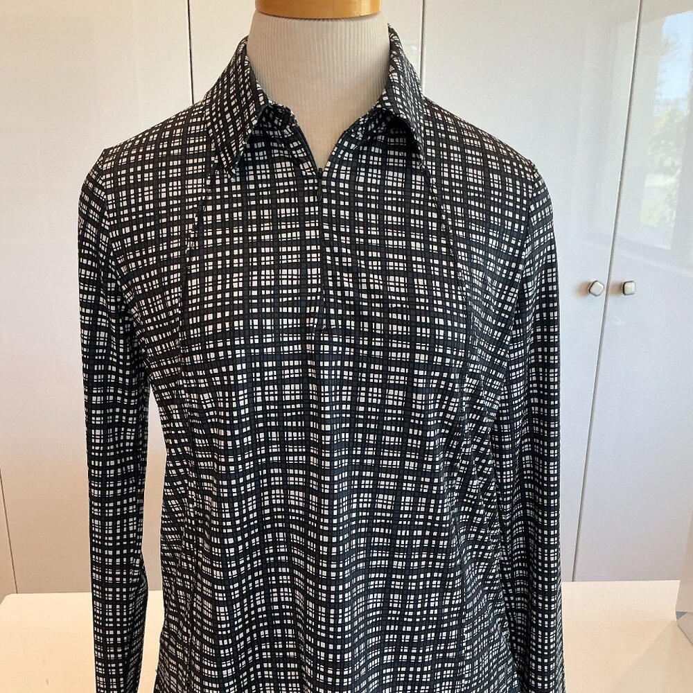 Belyn Key, Long Sleeve Stretch Golf Shirt, Black and White with Zipper, Size M